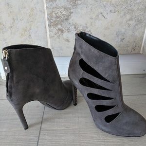 Rebecca Minkoff gorgeous 😍 shoes with heel accent